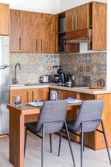 Neem 21 Nilay, Elegant 10 Min From The *